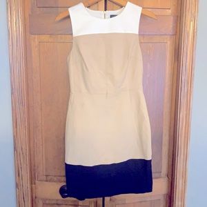 Women’s The Limited Colorblock Sheath Sleeveless dress.  Tan and Navy.  Size 0